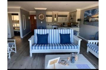 Modern Apartment walking distance to Main Beach Restaurants and other amenities Apartment, Jeffreys Bay - 2