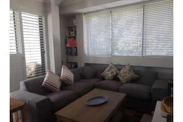 Modern, centrally located Dorp street Apartment, Stellenbosch - 5