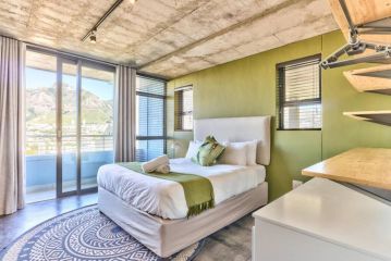 Modern, chic, urban unit with breath-taking views! Apartment, Cape Town - 4