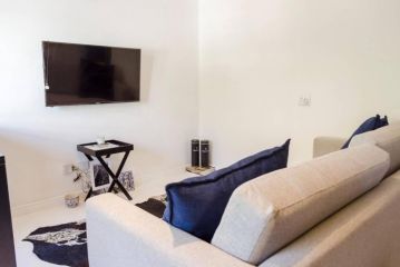 Modern Sea Point and City Gem Apartment, Cape Town - 4