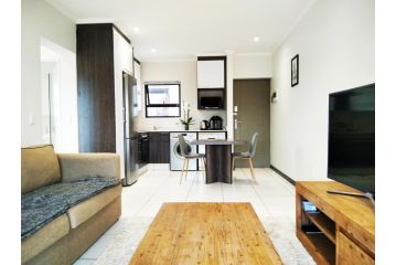 Modern, secure and amazing apartment in Fourways Apartment, Sandton - 2