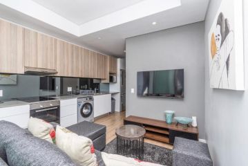 Modern Studio Apartment off Bree Street Apartment, Cape Town - 4