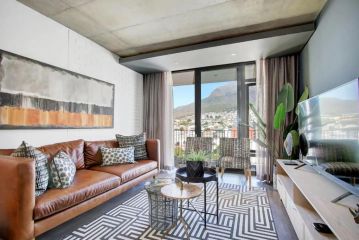 Modern Top Floor Apartment Mountain Views Apartment, Cape Town - 2