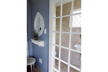 le'Cottage on Raymond Villa, Scottburgh - 3