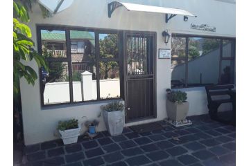 Mona's Risibiki Apartment, Kleinmond - 3