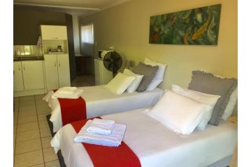 Green Fields Cottage Apartment, Nelspruit - 2