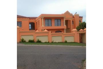 Moon and Stars Guesthouse Bed and breakfast, Witbank - 2