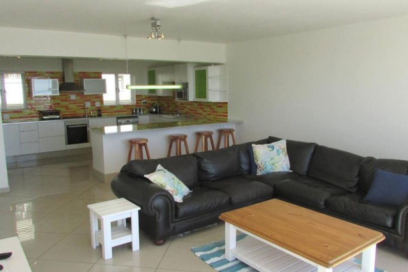 Modern 3 bedroom apartment on beachfront Apartment, Port Elizabeth - imaginea 7