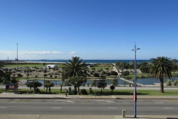 Modern 3 bedroom apartment on beachfront Apartment, Port Elizabeth - 3