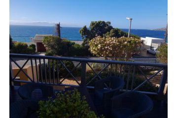 MÃ´reson two bedroom Holiday Home Guest house, Cape Town - 4