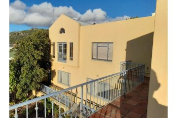 MÃ´reson two bedroom Holiday Home Guest house, Cape Town - 2