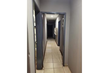 Morning rush Apartment, Roodepoort - 4