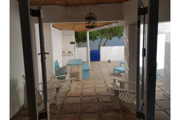 Mosselbank Beach Retreat 2A Apartment, Paternoster - 1