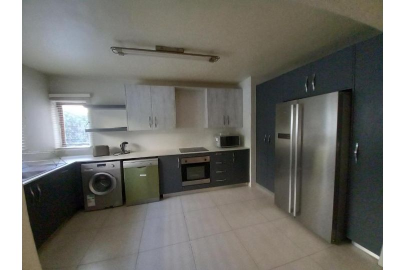 Mount Royal 02 Large 3 bedroom Ground floor apartment with Garden Apartment, Johannesburg - imaginea 16