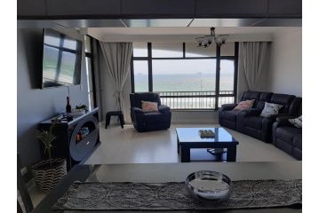 Mountain and Sea Splendor Apartment, Cape Town - 3