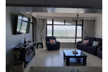 Mountain and Sea Splendor Apartment, Cape Town - 4