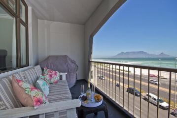 Mountain and Sea Splendor Apartment, Cape Town - 1