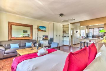 Mountain View, WiFi, Work Desk, Secure Parking Apartment, Cape Town - 5