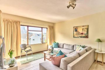 Mountain Views- Family Home, balcony, views! Apartment, Cape Town - 1