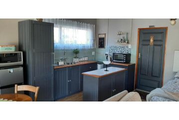 Mrs Catherines Selfcatering Apartment, George - 2