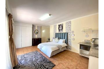 MT Perry Guest house, Johannesburg - 5