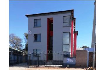 Mthiyza Properties Guest house, Johannesburg - 1