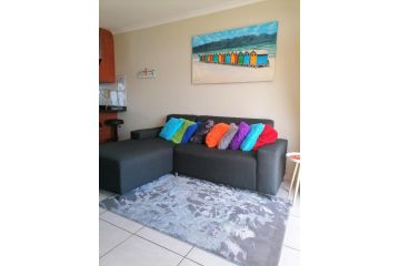 Muizenberg Mountain View Apartment, Cape Town - 4