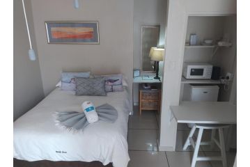 Namib Dlux Corporate Group Accommodation Apartment, Bloemfontein - 2