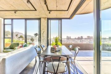 Natural light, Penthouse luxury, 24hr Security Apartment, Cape Town - 3