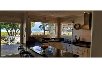 Nelmaranja Beach House Guest house, Hermanus - 1