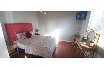 Neo&ruks affordable self catering facilities Guest house, Cape Town - 4