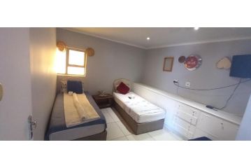 Neo&ruks affordable self catering facilities Guest house, Cape Town - 2