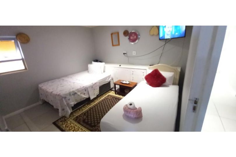 Neo&ruks comfortable rooms Maitland Guest house, Cape Town - imaginea 5