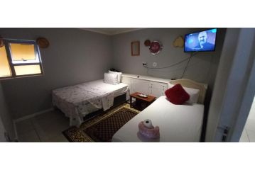 Neo&ruks comfortable rooms Maitland Guest house, Cape Town - 4
