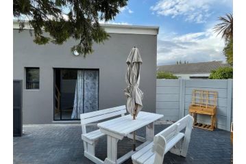 New & modern apartment near Mediclinic and town Apartment, Cape Town - 5