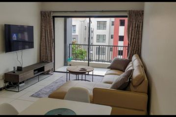 New and Luxurious Lonehill apartment Apartment, Sandton - 5