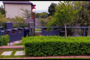 New and Luxurious Lonehill apartment Apartment, Sandton - 4