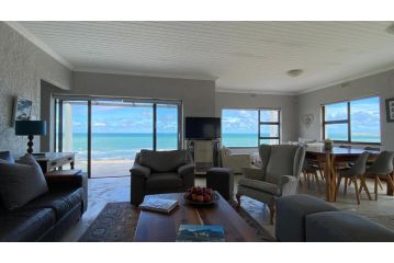 New listing! Seafront-7 sleeper holiday home Guest house, Struisbaai - 5