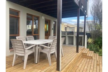 Spacious Fully equipped apartment Villa, Mossel Bay - 1