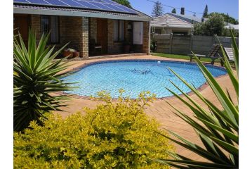 Newton Sands Guesthouse Guest house, Port Elizabeth - 3