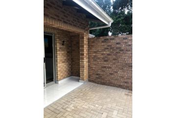 Ngwenya-Nkomo Holiday Homes Hotel, Port Edward - 5