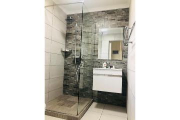 Ngwenya-Nkomo Holiday Homes Hotel, Port Edward - 4