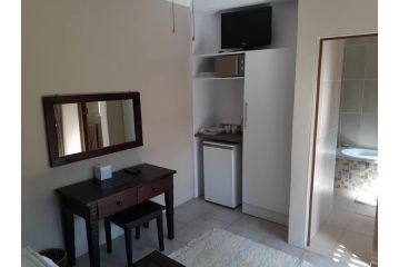 No 7 en-suite accommodation Apartment, Bloemfontein - 1