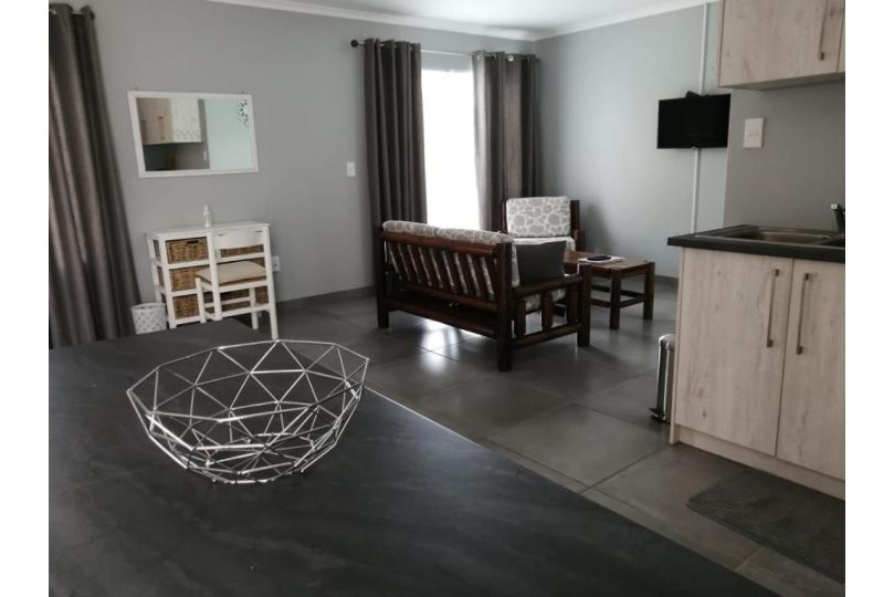 Northern Vine Guesthouse & Selfcatering Guest house, Brackenfell - imaginea 11
