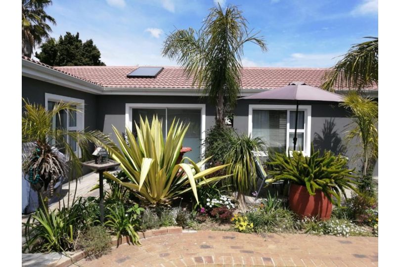 Northern Vine Guesthouse & Selfcatering Guest house, Brackenfell - imaginea 15