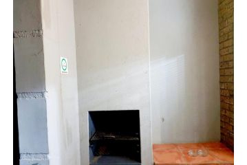 NST City Apartments @ Casalinga Apartment, Nelspruit - 4