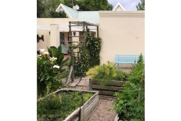 Oak Tree Garden Cottage Guest house, George - 5