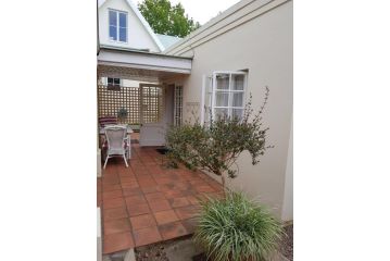 Oak Tree Jasmine Cottage Guest house, George - 3