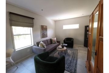 Oak Village Apartment, Stellenbosch - 1