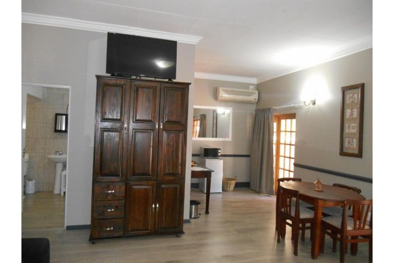 Oakwood Lodge Guest house, Bloemfontein - imaginea 17